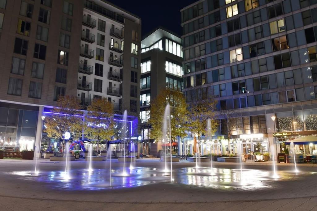 Stunning 2 Bedroom Apt Milton Keynes Exteriör bild